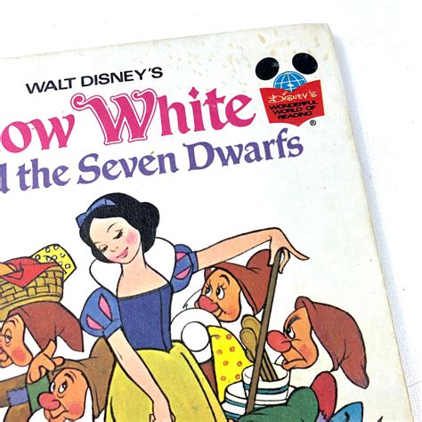 Snow white and the magic mifroe